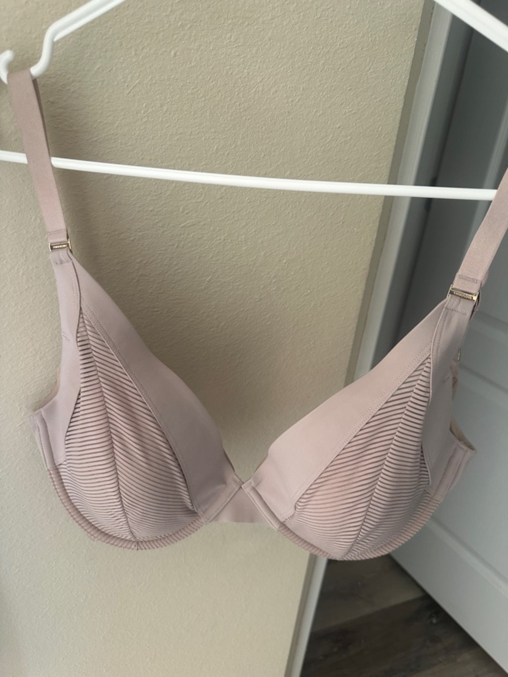 ThirdLove Light Blush Plunge Bra with Ribbed Cups